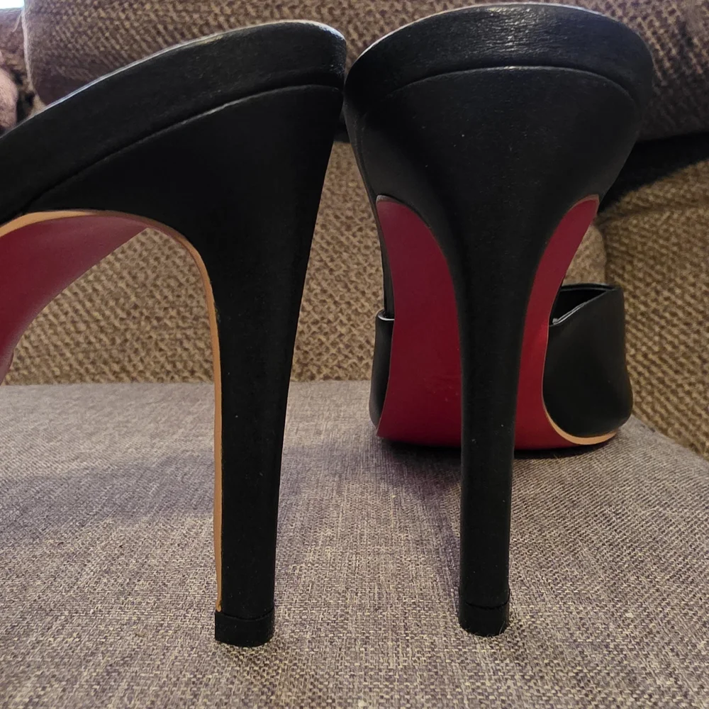 Miss Z Christian Louboutin Black Peep-Toe Heels - Picture 5 of 5